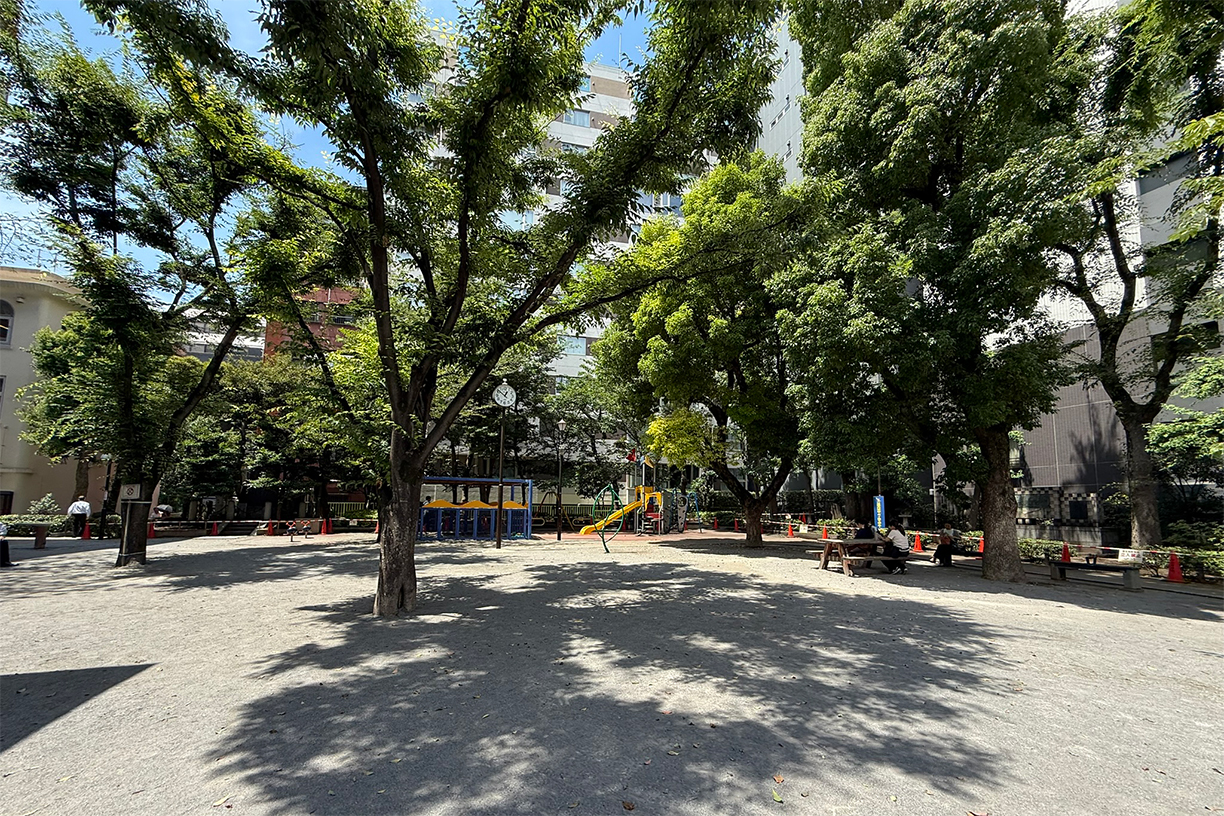 十恩公園 徒歩約5分(約350m)
